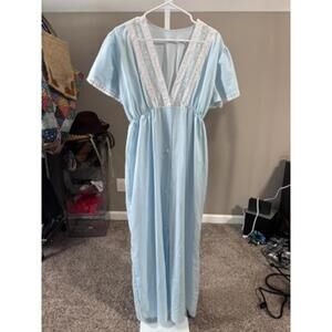 Vintage Baby Blue Lace Trim Nightgown Cottagecore